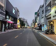 Nhà hxh đường hồ biểu chánh phường 11 phú nhuận.