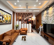 Nhà lạc long quân   38m  x 5 tầng   giá 7,5 tỷ   gần hồ tây