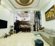 Bán nhà cầu giấy, lô góc, 2 thoáng, ngõ ô tô, 43m2, 5 tầng, mt 4.6m, chỉ 18.9 tỷ