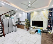 Nhà yên phụ nhỏ   25m  x 5 tầng   10m ra phố   giá 7.5 tỷ