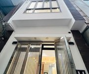 Nhà cổ nhuế   gần cầu noi   30m  x 5 tầng   giá 7.2 tỷ