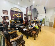 Nhà hoàng quốc việt   35m  x 5 tầng   gần vành đai 2   sổ đỏ - 7,8 tỷ