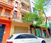 Bán nhà phân lô huỳnh thúc kháng   ô tô đỗ cửa   view sân chơi   51m  x 5t   18,3 tỷ