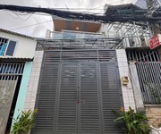 Nhà 2 tầng 50m2  hẻm ô tô  ngay ngã tư thủ đức  5.3 tỷ