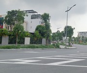 Bán gấp lô biệt thự ngọc thụy - giá quá rẻ - 200m , mặt tiền gần 13m, giá chỉ 25 tỷ    thông