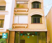Bán nhà quận phú nhuận   huỳnh văn bánh    sổ vuông 4.5 x 13 m   3 tầng - giá 18 tỷ