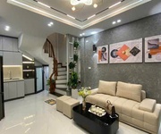 Trần quốc vượng   trung tâm cầu giấy   2 mặt thoáng   ô tô đỗ cửa