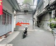 Bán nhà 3t đức giang 35m, gần oto, ngõ rộng chỉ nhỉnh 5 tỷ chút còn tl. lh 0936123469