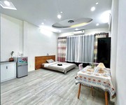 Chdv nơ trang long - p.12 -7 phòng - dt 60tr- 3 tâng - nở hậu - pl chuẩn -8.x