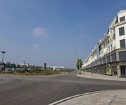 Bán nhà phố 5 tầng đối diện chung cư Vinhomes, và chung cư TASECO sỏ sẵn, nhận nhà ngay