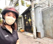 Bán nhà quận 4- 4 tầng- đường tôn thất thuyết- xe hơi tới nhà- thông ra xóm chiếu, hoàng diệu.