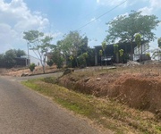 Bán đất 200m  giá tốt, ngay trung tâm hành chính xã