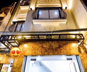 Bán nhà siêu phẩm quận 1, hẻm đề thám, dt 4.7 x 4.7 m, 4 tầng, dòng tiền cho thuê 320 tr, giá 5.3 tỷ