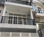 Bán nhà kiên cố trung tâm Phú Nhuận   hẻm xe hơi