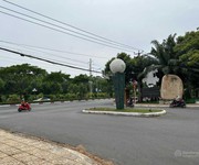 Chính chủ bán đất thổ cư 400m2 với mặt tiền đường 20m tại phạm văn đồng, vĩnh hòa, nha trang