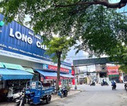 Chủ bán gấp để đi nước ngoài, giảm giá đậm sâu chỉnh nhỉnh 6 tỷ đã có nhà diện tích to, hẻm xe hơi