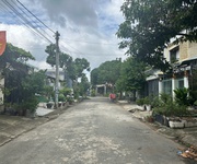 Bán đất 300m  dĩ an,đường nhựa 12m,ngang khủng 13,5m,gần trường thpt 200m