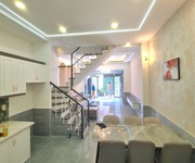 Nhà đẹp full nội thất xịn, 4x15m với 3 phòng ngủ, gần uỷ ban phường thạnh lộc, 5 phút gò vấp