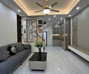 Hơn 7 đồng - 42m  siêu phẩm ngọc thụy    nhà đẹp dân xây, ô tô đỗ cửa   gần trường qt pháp, khai