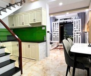 Lê văn lương, hẻm ô tô, gần lotte mart,  ngang 5m,  dtsd 80m2, nhiều phòng ngủ, 5,6 t..ỷ