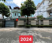 Bán lô đất 1000m2 2mt ngay trần não quận 2 chỉ 130tr/m2 có 2 biệt thự