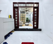 Nhà đẹp 40m2, Phố Hồng Mai, ngõ thông, 4 tầng, 4 phòng ngủ, đầy đủ nội thất đẹp long lanh, giá 9 tỷ.