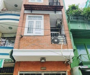 Bán nhà mặt tiền Q5 khu KD sầm uất, kết cấu sẵn giá ngon 9.3 tỷ