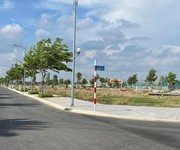 Bán nhanh lô đất nằm ngay trung tâm Long Thành-cách sân bay chỉ 5km-sổ sẵn giá 900tr
