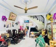 Giáp tân bình - q11   hxh tránh - sát mt - nhà đẹp 3 tầng - 4pn - 70m chỉ 7 tỷ tl
