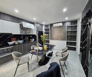 Nhà mơi full nội thất phố ngọc lâm 40m2 x  6 tầng mặt tiền 4m, 8.3 tỷ long biên.