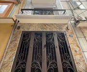 Bán nhà nguyễn khang cầu giấy nhà mới kính koong 5 tầng ô tô đỗ cửa 10,8 tỷ