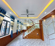 Bán nhà 2 tầng p.biên hòa,căn góc,đường xe hơi thông thoáng,shr thổ cư 100