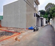 Bán đất ngay ngã tư tân phong, sau pccc, đường nhựa 5m chỉ 2tỷ490