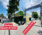 Bán lô đất ngay ngã tư tân phong, siêu thị go, đường nhựa 6m chỉ 3,2 tỷ
