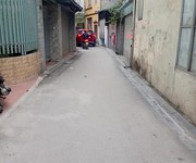 Bán nhà riêng mới ngõ thông ô tô qua nguyễn văn cừ 4 tầng, 38m2 x7.3 tỷ long biên.
