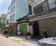phân lô vỉa hè  kinh doanh đỉnh  sau bến xe yên nghĩa