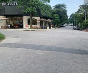 Bán mảnh đất đẹp -hoa lâm   giá rẻ nhất long biên   view hồ   sổ vuông như a4    hoa lâm