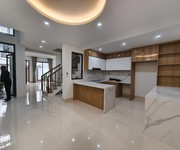 Bán nhà 3 tầng 70m giá chỉ 4,85 tỷ. trung tâm cổ bi. nhà mới toanh.
