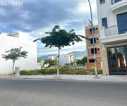 Cần bán gấp gấp lô đất đường a2-kđt vcn phước long 2-rẻ nhất tt giá chỉ 66 triệu/m2 đáng đầu tư.
