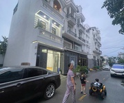 Nhà siêu phẩm, khu dân cư văn minh, đường 9m có vỉa hè, xe hơi đậu