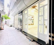Nhà gốc dân đình đông 3.5 tầng giá chỉ 2 tỷ
