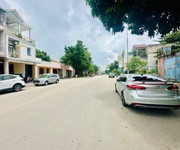 Bán nhà 3 tầng trung tâm dĩ an,đường 23m,gần vincom dĩ an,giá đầu tư