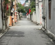 Bán đất giang biên, 45m vuông đét, 10m ra oto tránh giá đầu tư. lh 0936123469