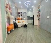 Bán nhà 4 tầng full nội thất - trung tâm q.3 - giá cực tốt 4.75 tỷ