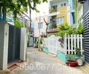 ‼ ngã 4 hàng xanh - hẻm thông - nhà đẹp gần 100m2 - 3 phòng ngủ khép kín - 8.2 tỷ