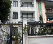 Phố hoa lâm,long biên 18tỷ 130m,nhà đẹp xây ở kiên cố,gần phố