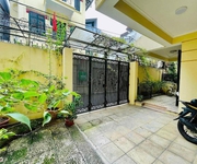 Bán biệt thự tây hồ   gần hồ tây, ở sướng   125m  chỉ 20 tỷ