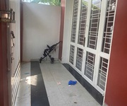 Chính chủ bán nhà có sân đãi tiệc và sân thượng . chính chủ cho bán hoặc cầm cố nhà đường lê văn