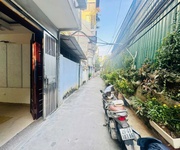 Bán nhà phan đình giót ngõ thông gần phố, trước nhà 3,5m