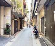- minh khai nhà đẹp, thoáng trước sau, vài bước chân ra ô tô tránh